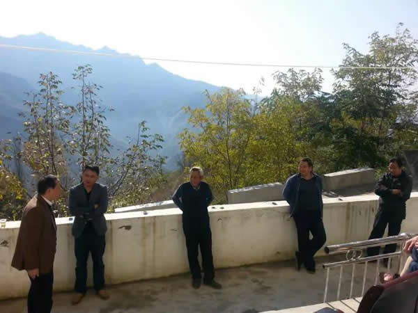 隴運(yùn)集團(tuán)公司董事長、黨委書記李寅祥率相關(guān)人員專程前往精準(zhǔn)扶貧點(diǎn)進(jìn)行深入調(diào)研