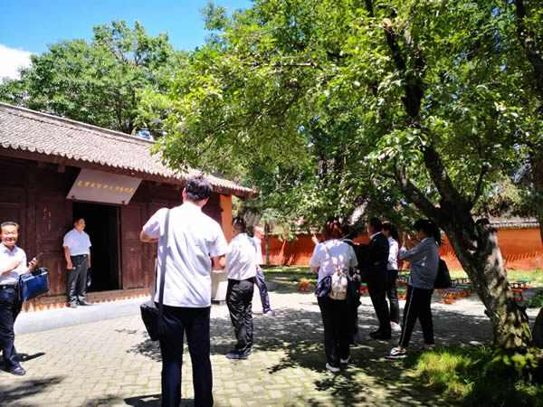 隴運集團公司黨委開展“不忘初心、牢記使命”紀念建黨98周年主題黨日活動