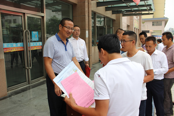 隴運集團武都汽車站、武都客運公司開展 “安全警示日”活動