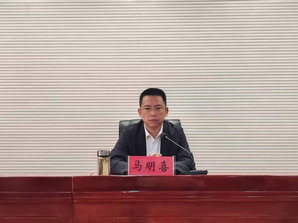 隴運(yùn)集團(tuán)武都公交公司舉辦駕駛員綜合能力提升培訓(xùn)班開班儀式